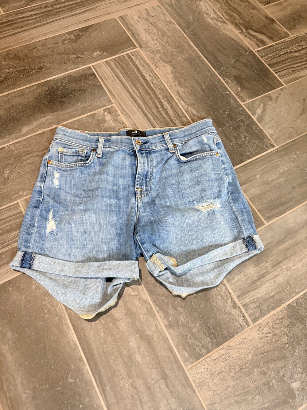 The 7 For All Mankind Broken Twill Mid Roll Short